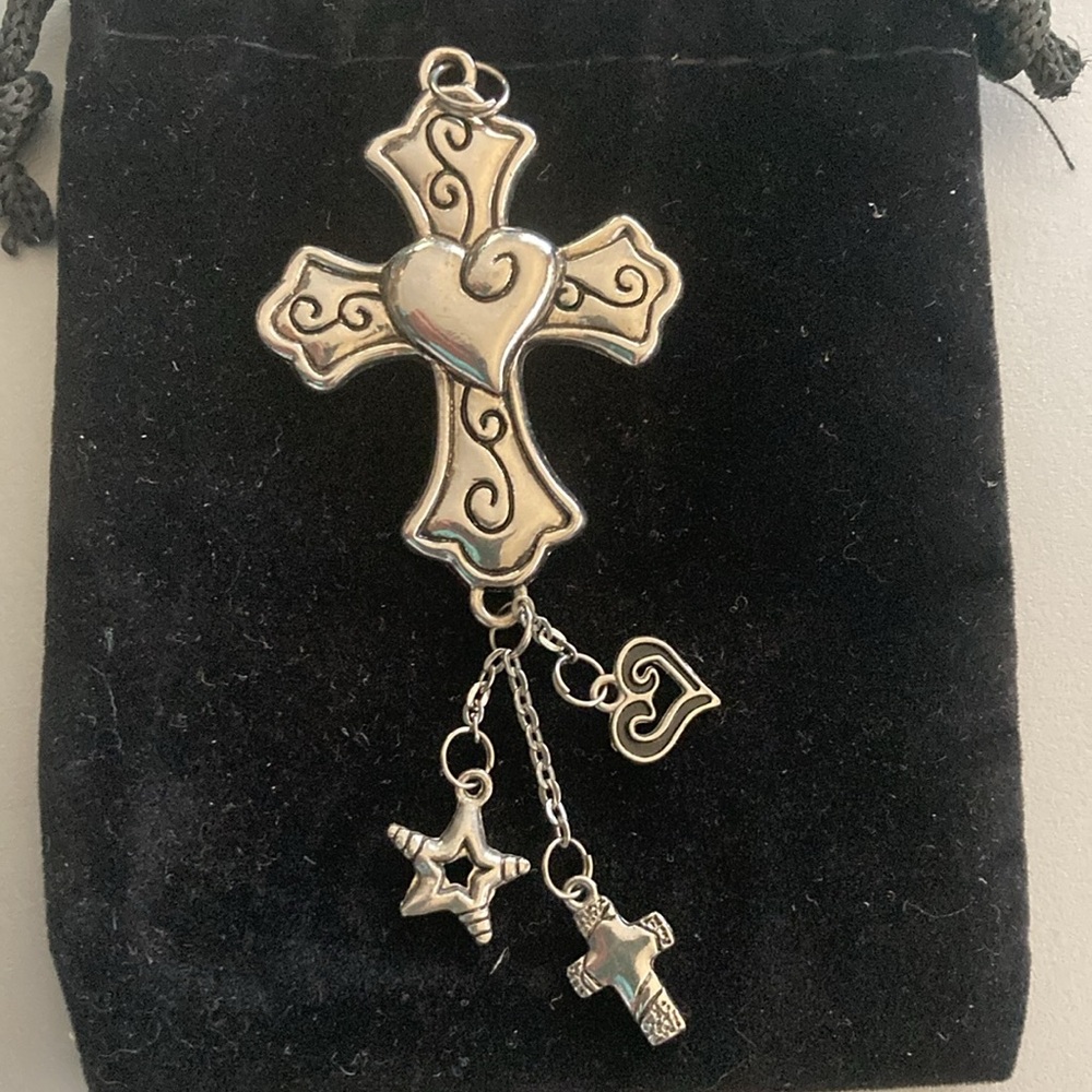 SILVER TONE CROSS PENDANT WITH HEART AND 3 DANGLING CHARMS - Picture 3 of 8